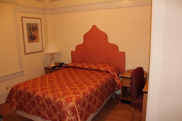 Layne Hotel image 6